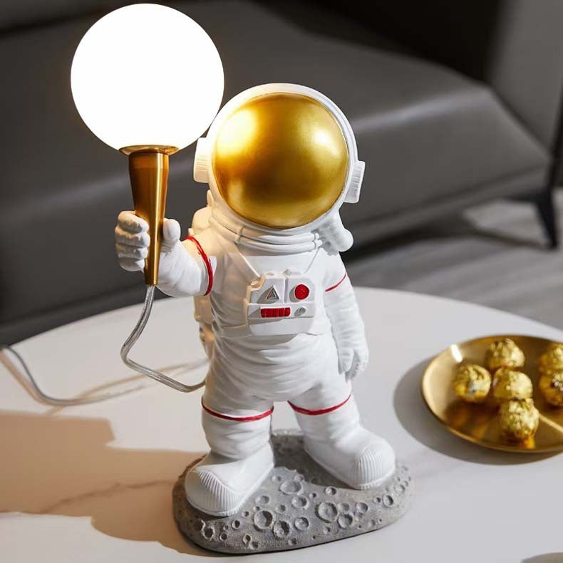 Creative Astronaut Table Lamp