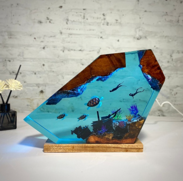 Aquatic Diver Night Lamp