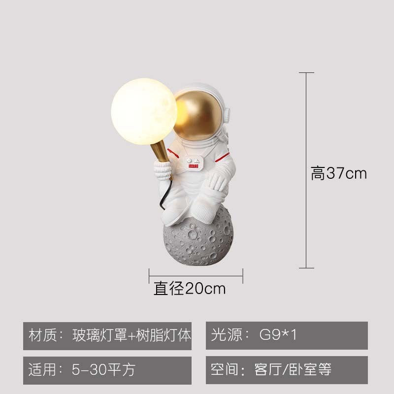 Creative Astronaut Table Lamp