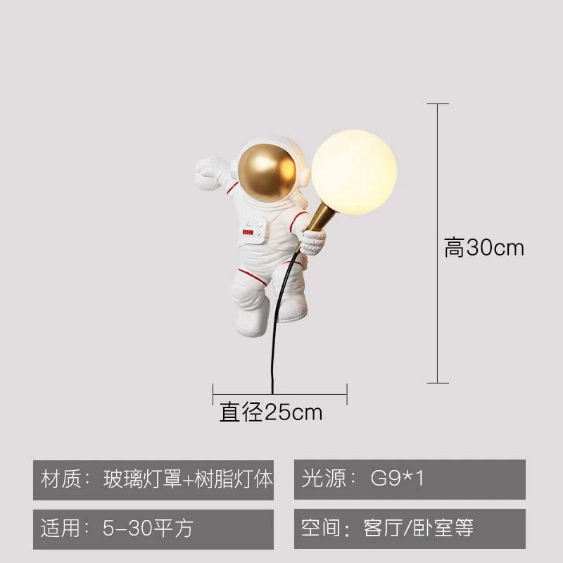Creative Astronaut Table Lamp
